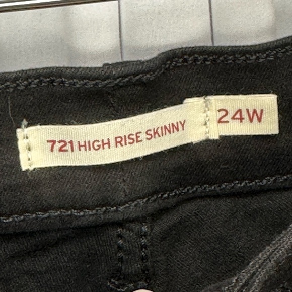 Levi's 721 High Rise Skinny Distressed Jeans - Black - size 24W - Picture 4 of 12